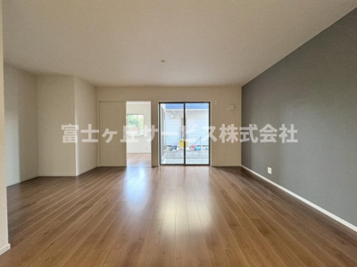 【居間・リビング】 | 静岡市清水区横砂南町 5期 新築一戸建て 2号棟 | リビングです