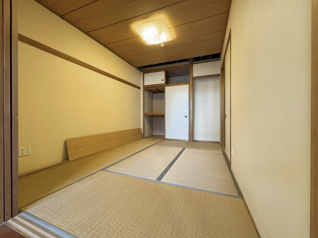 セランの和室|客間としてはもちろん、お子様のお昼寝や洗濯物を畳むなどの家事スペースにも活躍の和室。独立した空間で落ち着きがあります。
