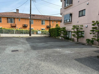【駐車場】