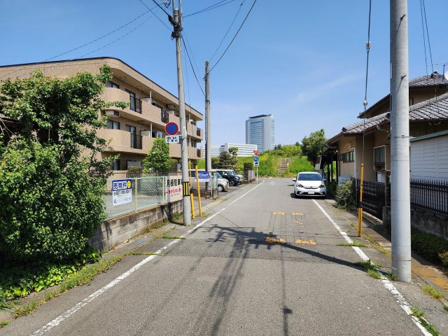 高崎市聖石町売土地の前面道路含む現地写真
