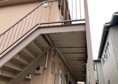 【外観】 | コーポ鈴 | 土地の前の道路に消火栓が設置されていることがあります。この場合、道路交通法第45条第1項により、駐車禁止の場所が指定されています。そのため、車庫などの駐車スペースをつくることができない場合があります。