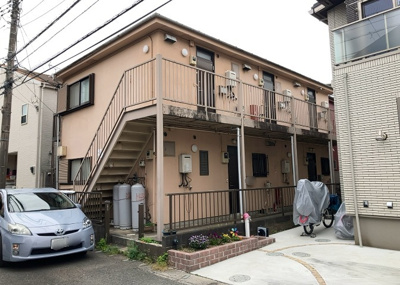 【外観】 | コーポ鈴 | 物件の詳細については、現地を見てわかること以外に、役所や法務局などで調べないとわからないことがあります。そのため、現地に行く場合は、もしこの物件を買ったらどのような生活ができるかをイメージしましょう。