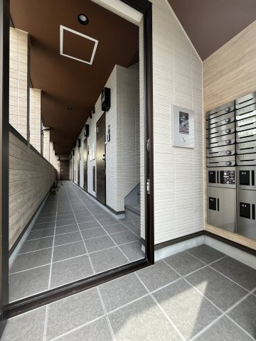 NESallaのエントランス