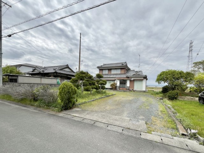 【外観】 | 袋井市延久 売土地 | 公簿458.2㎡（138.6坪）、更地渡し。東名袋井ICまで車で5分。国1バイパスまで車で6分。イオン袋井店まで車で7分暮らしやすい環境です。