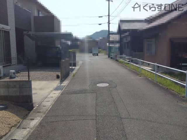 【前面道路含む現地写真】 | 姫路市香寺町犬飼／中古戸建