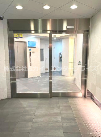 ＳＨＩＣＡＴＡ　ＱＵＡＴＯＲＺＥ　ＢＬＤＧのエントランス