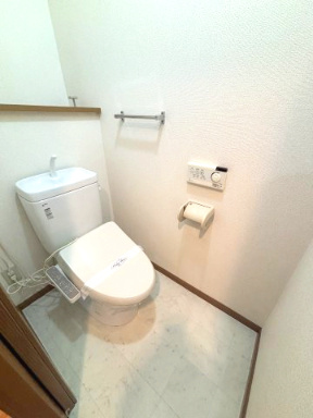 タウンコートKのトイレ|シンプルな空間でホッとひと息