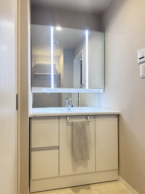 【洗面所】 | ライオンズマンション四日市 | 洗面