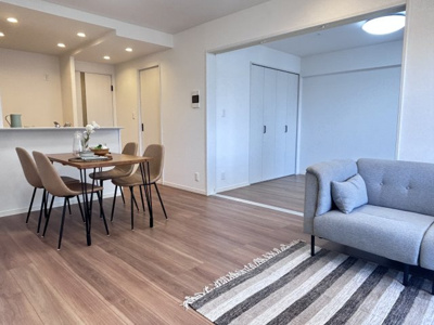 【居間・リビング】 | ライオンズマンション四日市 | ＬＤＫ