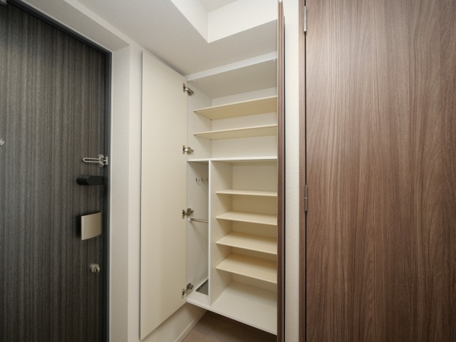 コンフォリア・リブ新大阪西宮原ソルテラスの収納