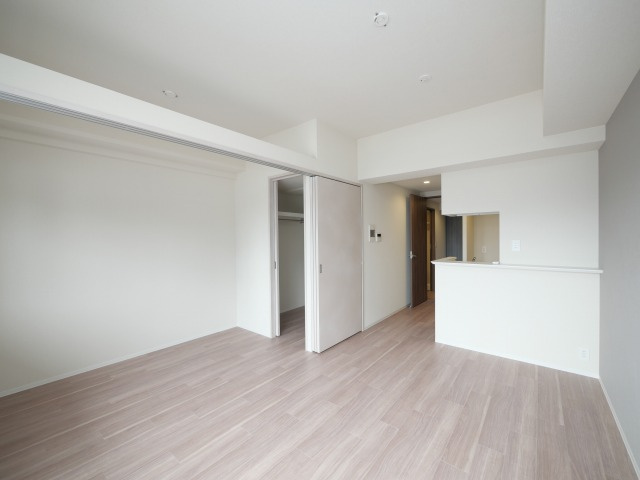 コンフォリア・リブ新大阪西宮原ソルテラスの居間・リビング