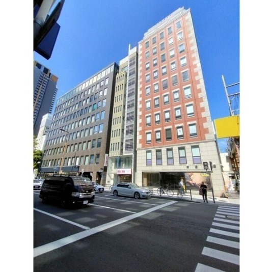 大阪市中央区南本町３丁目の店舗事務所の外観