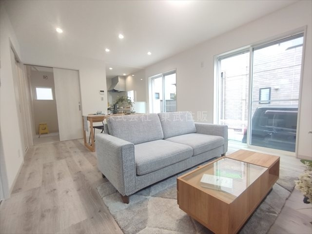 【居間・リビング】の画像