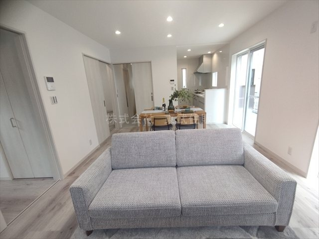 【居間・リビング】の画像