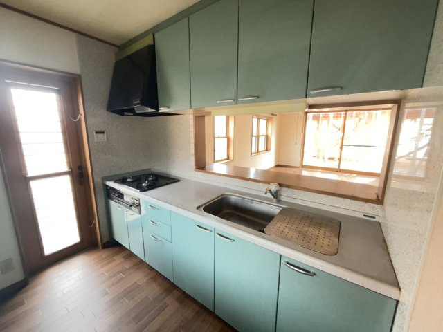 邑楽郡大泉町寄木戸　中古戸建のキッチン