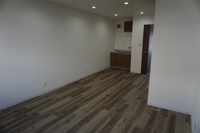 AZUMA  BASEの洋室