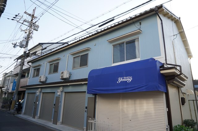 AZUMA  BASEの外観