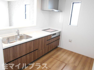 【キッチン】 | 郡山市片平町釜場新築一戸建て3棟 | コンパクトなキッチンで掃除もラクラク