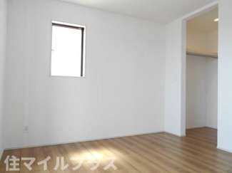 【洋室】 | 郡山市片平町釜場新築一戸建て3棟 | 明るい洋室です