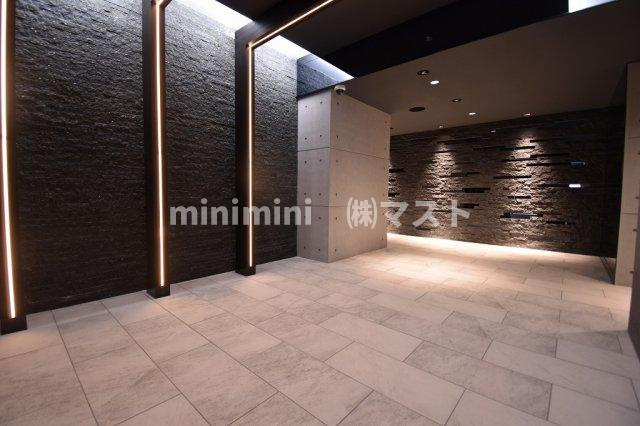 S-RESIDENCE堺筋本町Unoのロビー