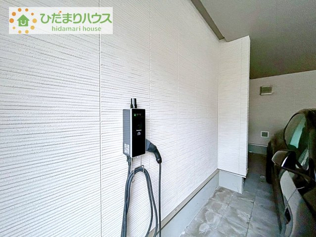 【設備】 | つくば市大角豆　中古戸建 | 自宅での充電は、公共の充電ステーションを利用するよりもコストが抑えられ、利便性も高まります！