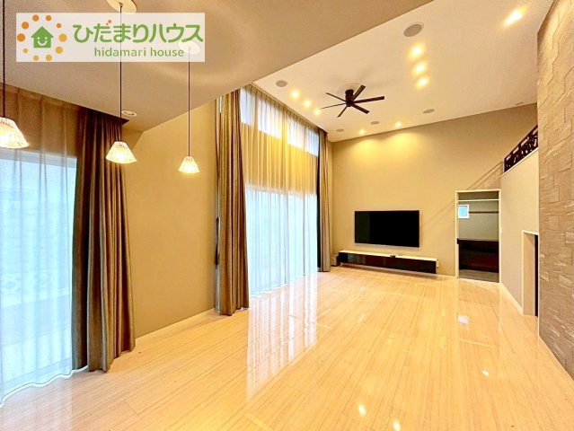 【居間・リビング】 | つくば市大角豆　中古戸建 | 家族団らんの時間も増えそうなくつろぎのＬＤＫ☆