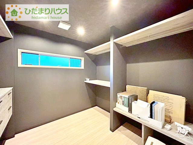 【洋室】 | つくば市大角豆　中古戸建 | お子様グッズを片付けるのにも、困りませんね！