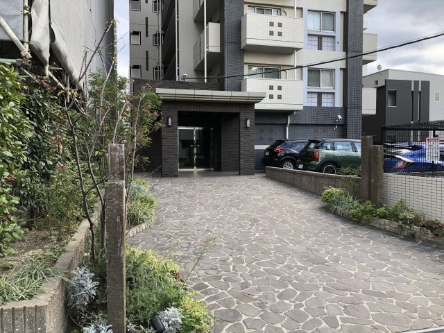 【エントランス】 | ロイヤルステージ吉塚