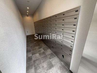 【ロビー】 | リヴィアスコウベラメール