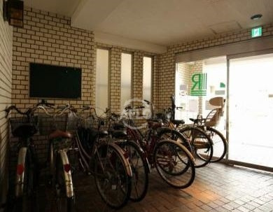 レック難波ビルのエントランス|レック難波ビル