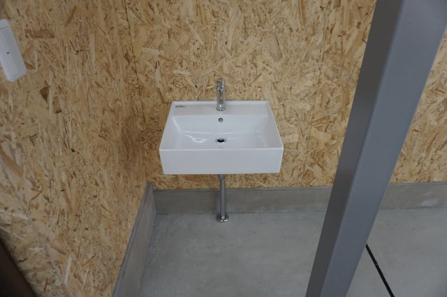 AZUMA  BASEの洗面所