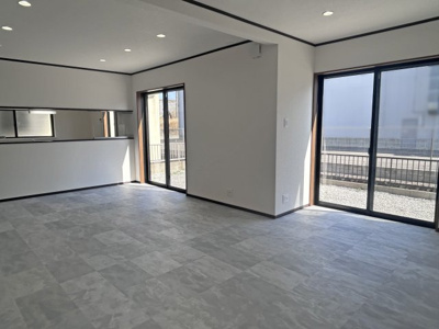 【居間・リビング】 | 桑名市大字東方 | ＬＤＫ