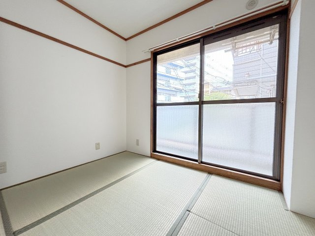 グランドハイツ三津屋北の和室