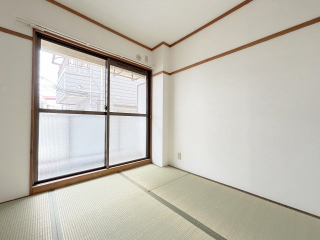グランドハイツ三津屋北の和室