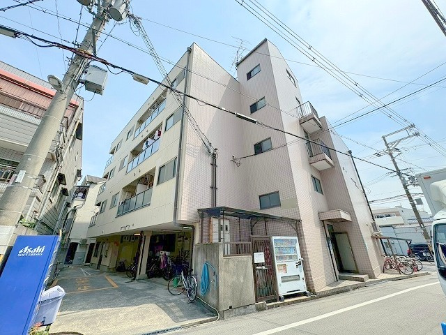 グランドハイツ三津屋北の外観