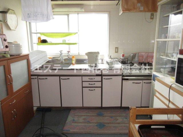 湯口洗沢　土地建物のキッチン