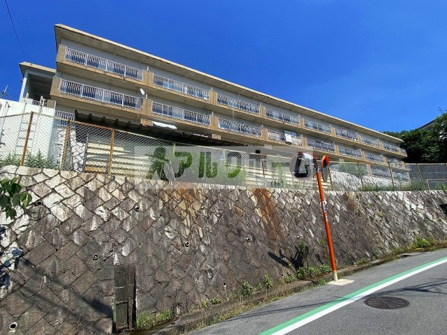 玉手山ハイツ3号館