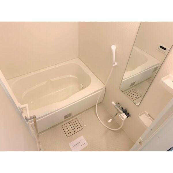 ライブガーデン江坂Ⅸの浴室