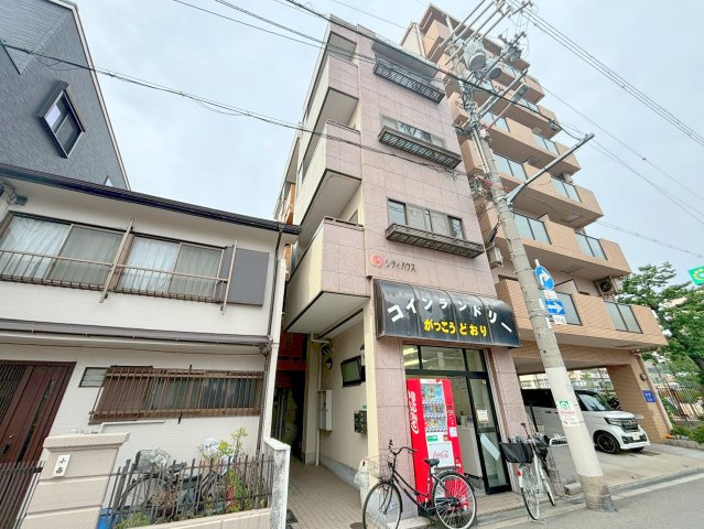 ザ・シティ新大阪の外観