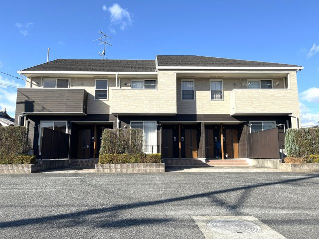 シャルマンハイツの外観