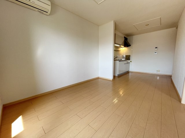 シャルマンハイツの居間・リビング