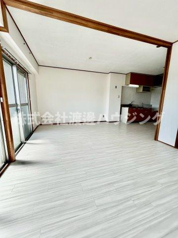 エクセレント緑地公園の居間・リビング