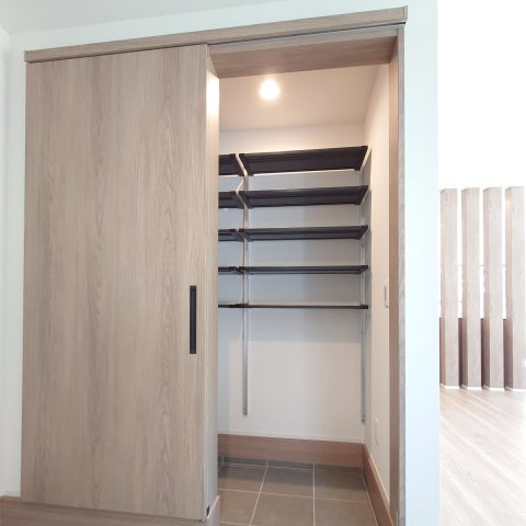 箱根町宮城野戸建の収納|シューズインクローゼット