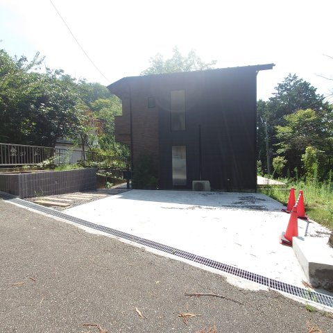 箱根町宮城野戸建の駐車場