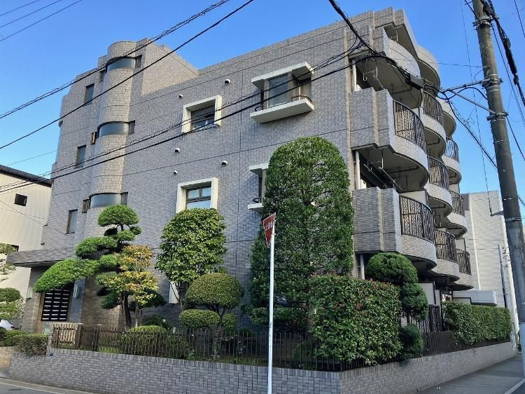 クレストガーデニアの外観
