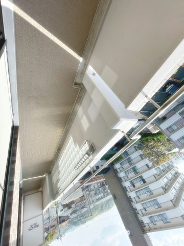 メゾン・ド・ローレルのバルコニー|開放的で明るい空間を演出してくれるバルコニーです