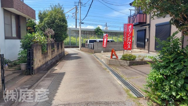 【前面道路含む現地写真】の画像