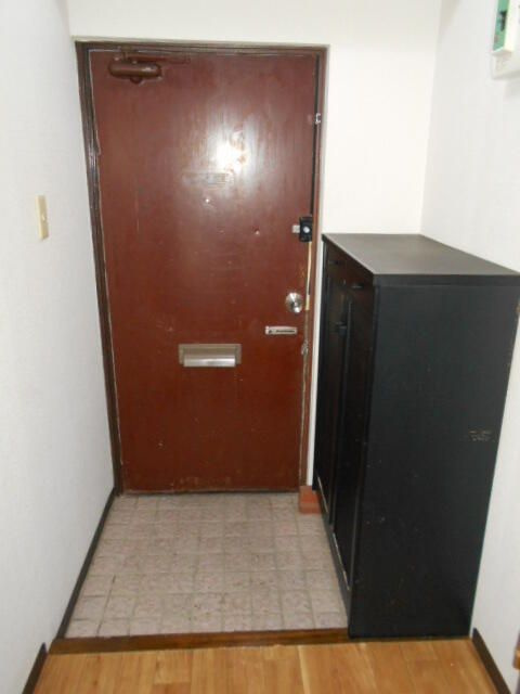 ハイライフ第二行徳の玄関