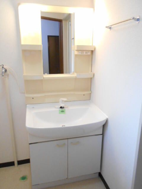 ハイライフ第二行徳の独立洗面台