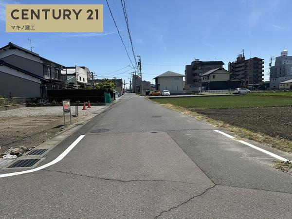 岐阜市茜部菱野3丁目の前面道路含む現地写真|南側公道
